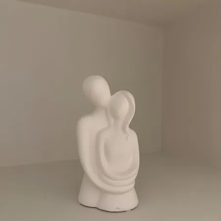 Olivia Tertseti アパート